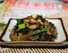 猪油渣炒酸菜怎么做