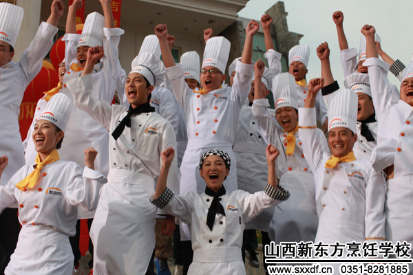 腾讯教育:又是一年退伍季 退伍军人学厨师再展