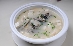 山西新东方美食推荐：鱼头豆腐汤